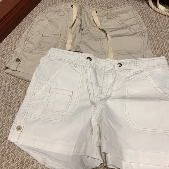 💜SOLD💜Tommy Hilfiger shorts NWT - Picture 1 of 4